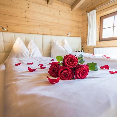 Alpenchalets Flachauer Gutshof Exteriör bild
