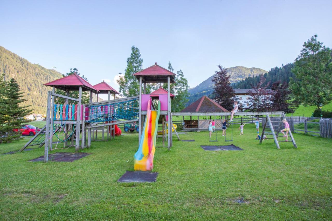 Alpenchalets Flachauer Gutshof Exteriör bild