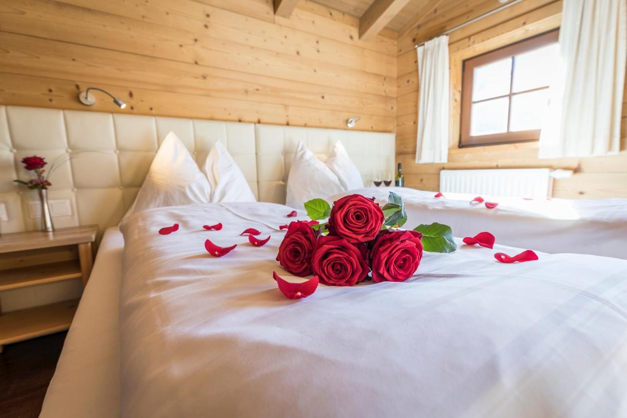 Alpenchalets Flachauer Gutshof Exteriör bild